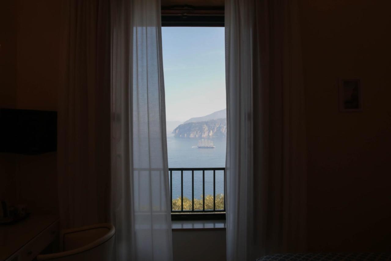Hotel La Badia Sorrento Room photo
